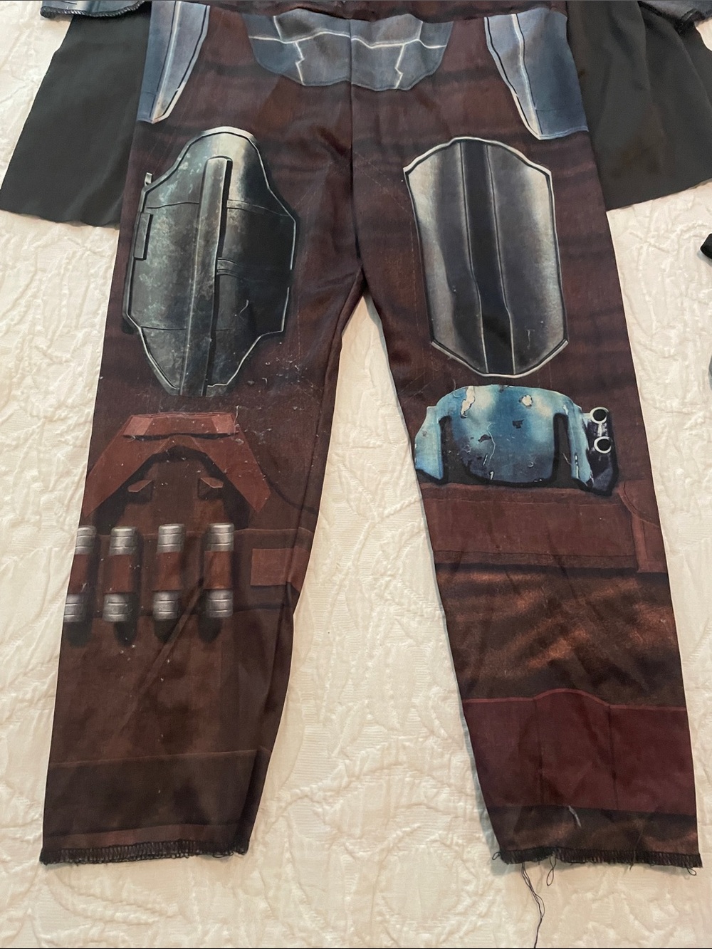 Star Wars Kids Mandalorian Costume in Silver and Brown with Helmet - Picture 5 of 13